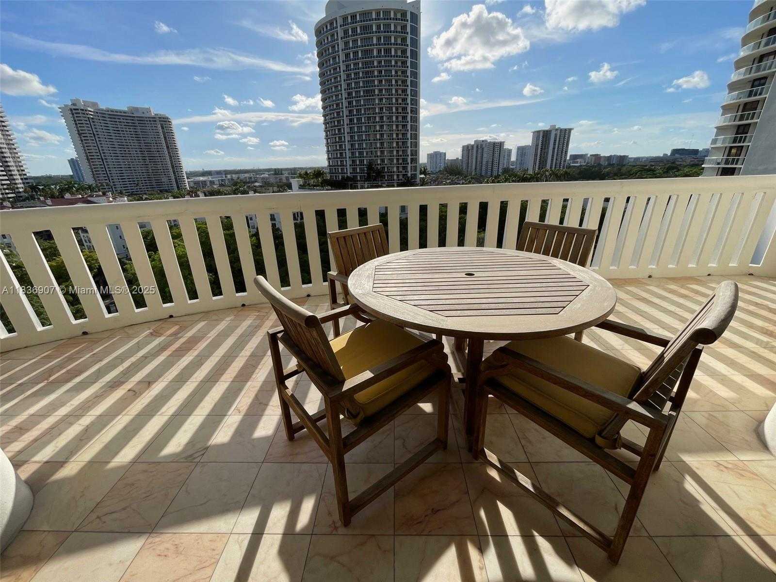 Small Image of 3000 ISLAND BLVD #1103, Aventura Number 36