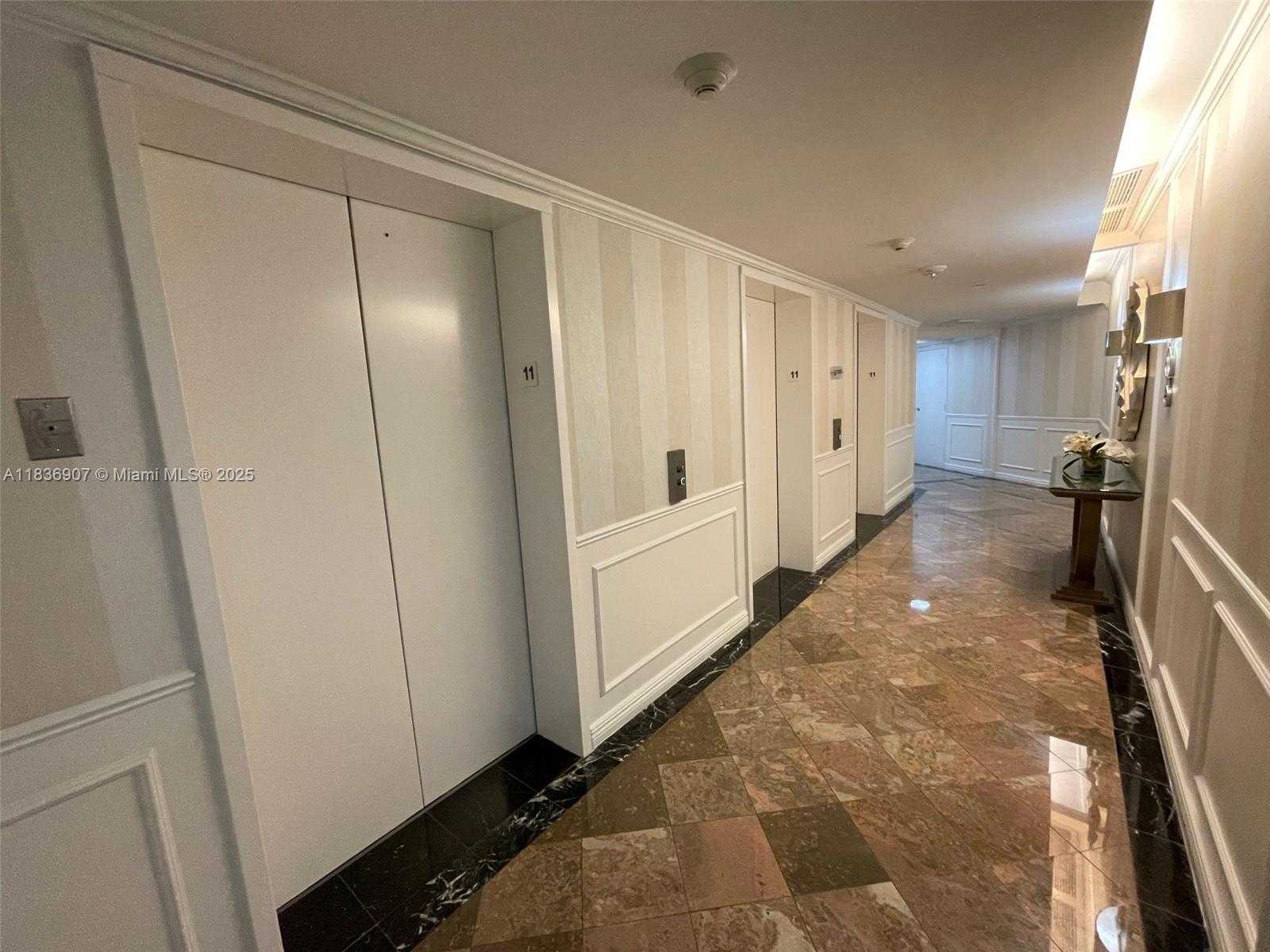 Small Image of 3000 ISLAND BLVD #1103, Aventura Number 39
