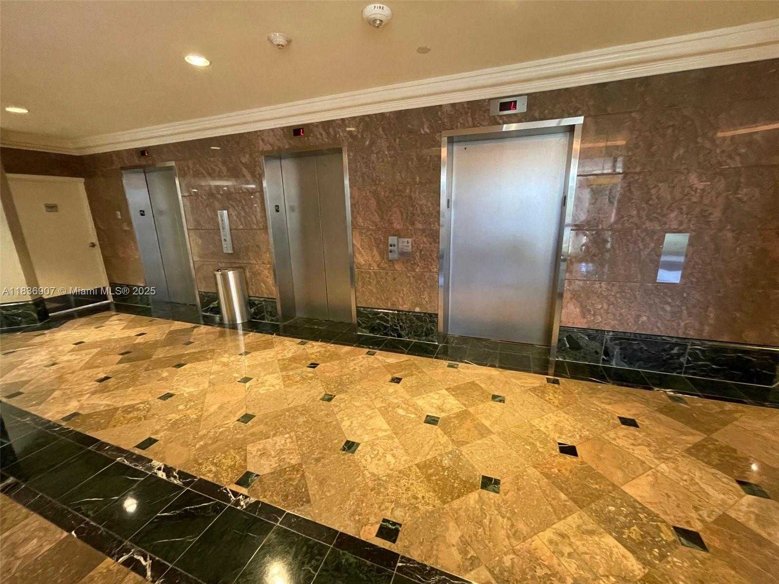 Small Image of 3000 ISLAND BLVD #1103, Aventura Number 46