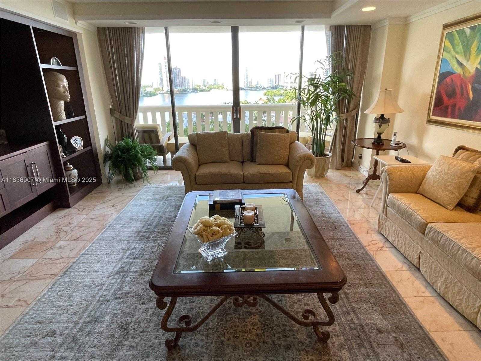 Small Image of 3000 ISLAND BLVD #1103, Aventura Number 5