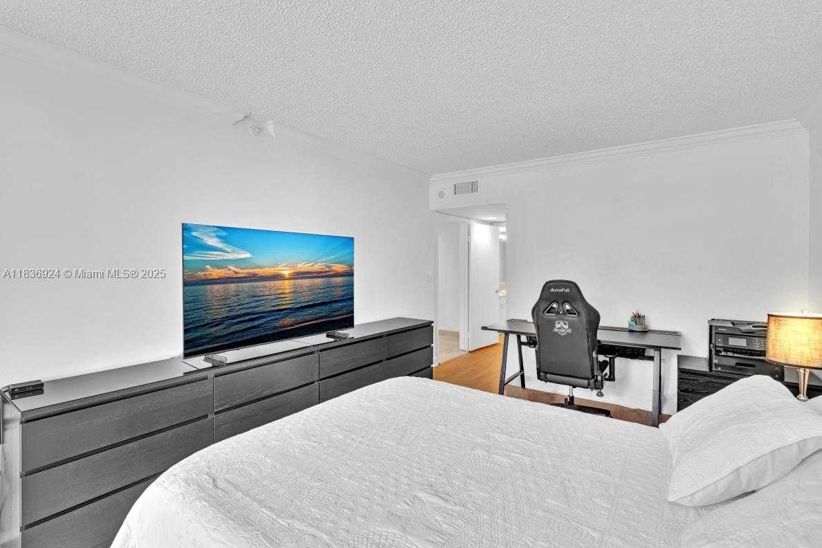 Small Image of 8855 EAST COLLINS AVE #2F, Surfside Number 30