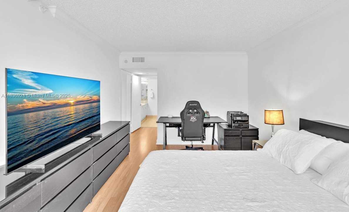 Small Image of 8855 EAST COLLINS AVE #2F, Surfside Number 31