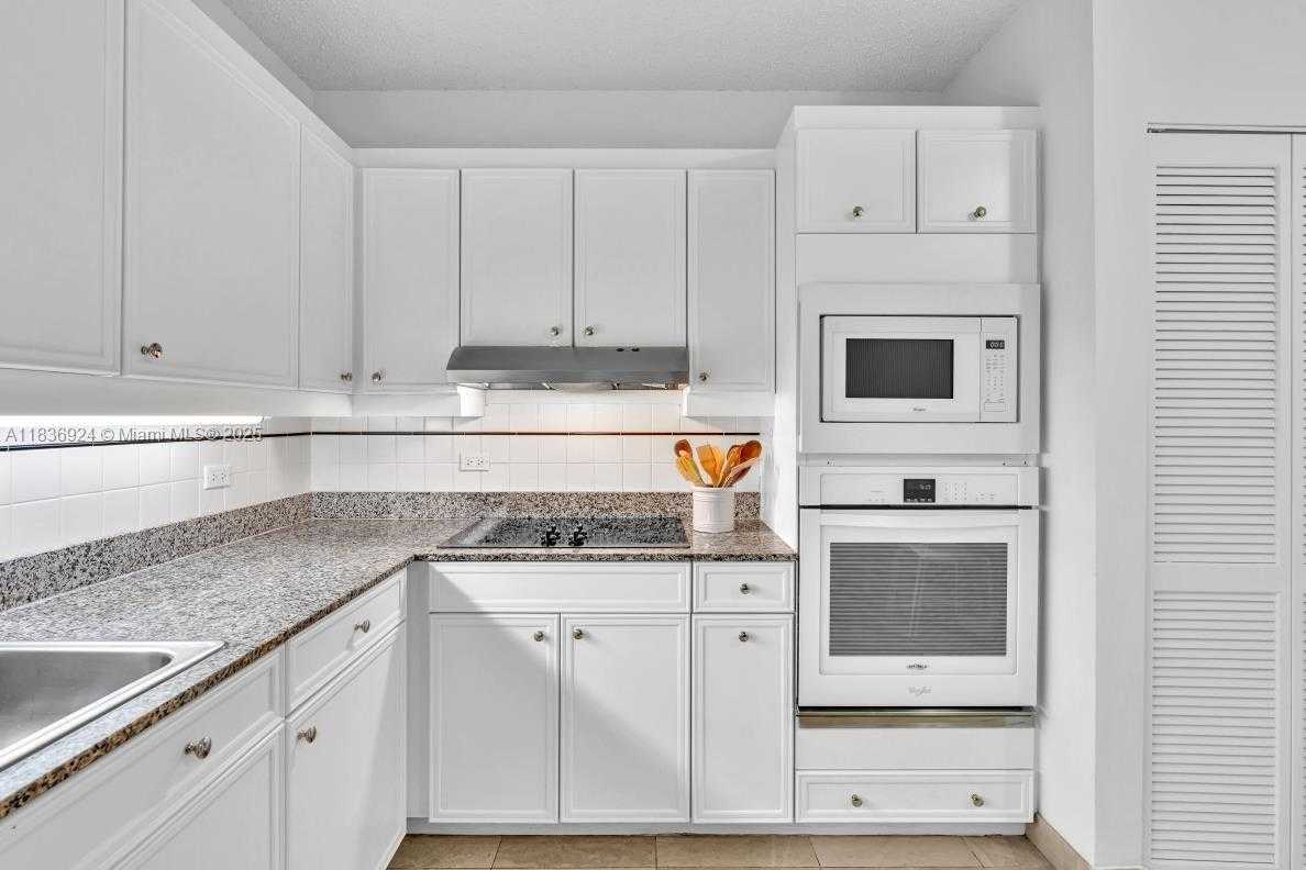 Small Image of 8855 EAST COLLINS AVE #2F, Surfside Number 61