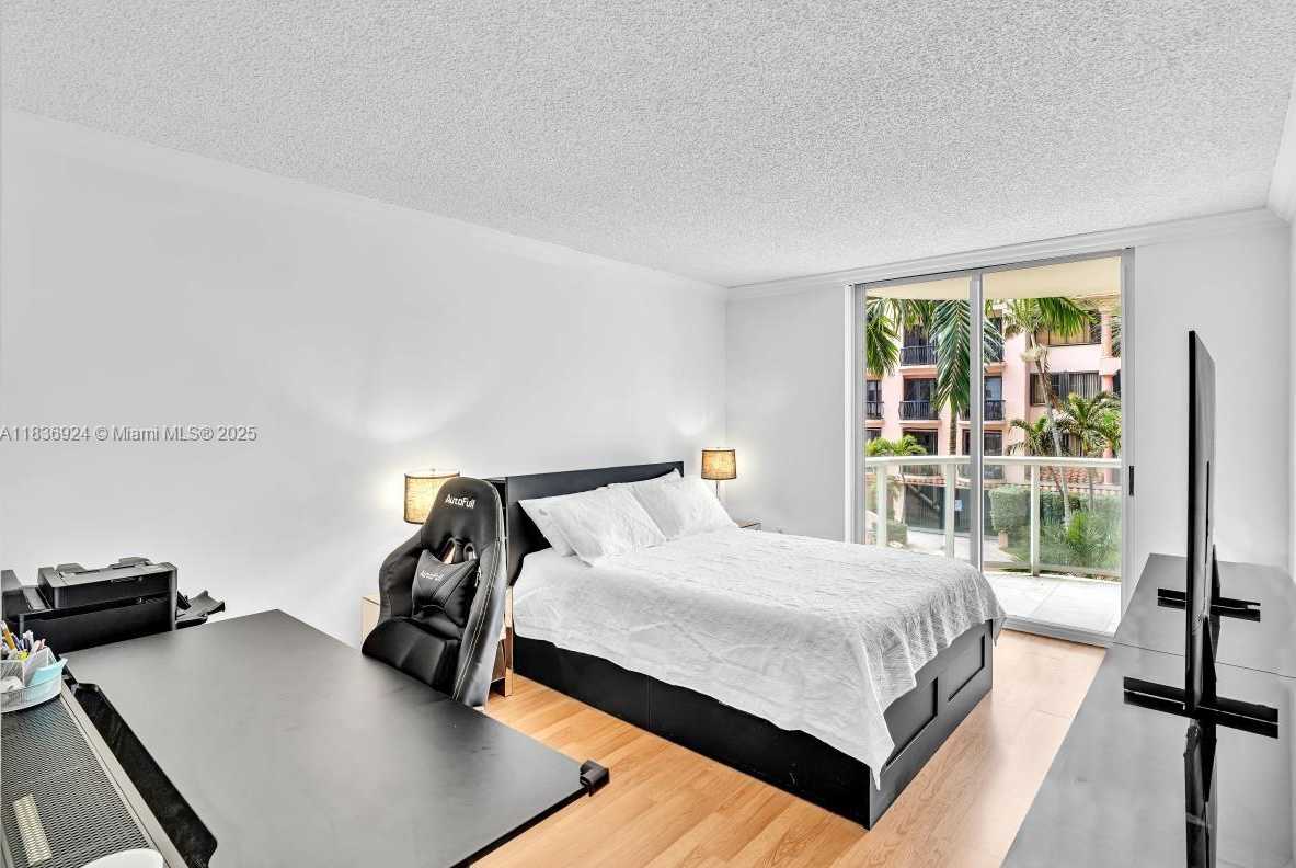 Small Image of 8855 EAST COLLINS AVE #2F, Surfside Number 63