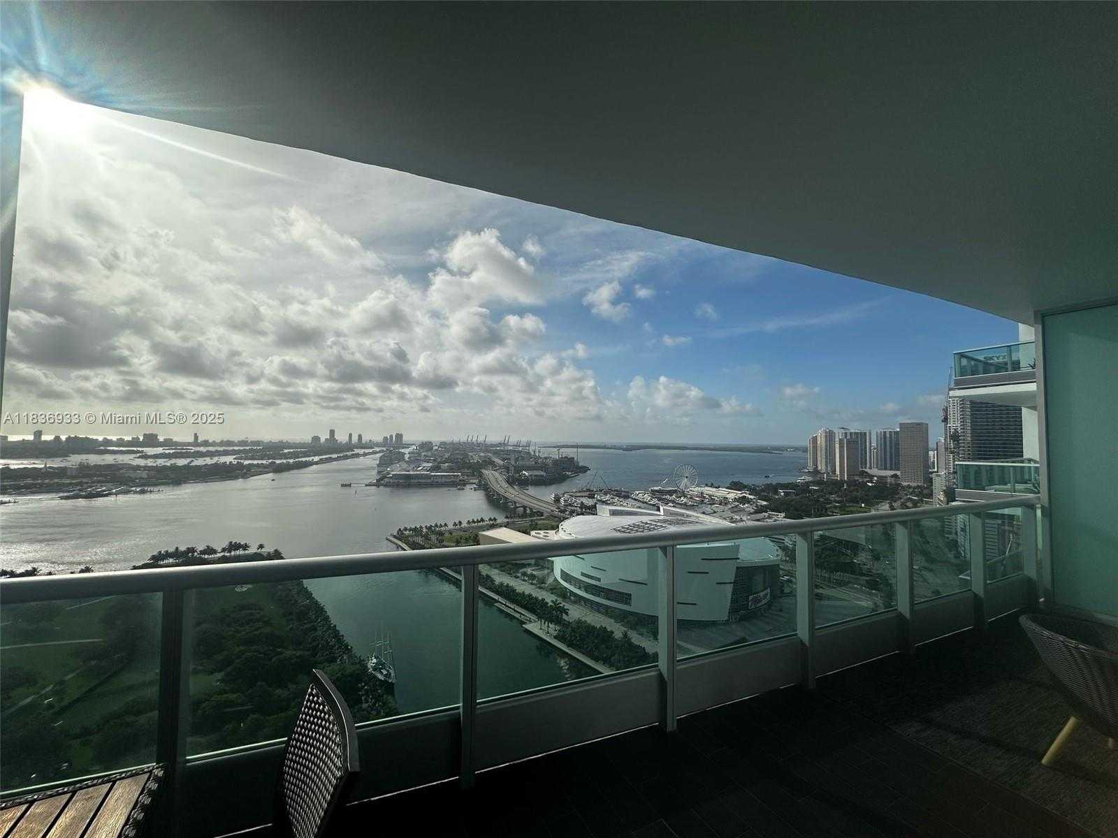 Small Image of 900 BISCAYNE BLVD #3502, Miami Number 10