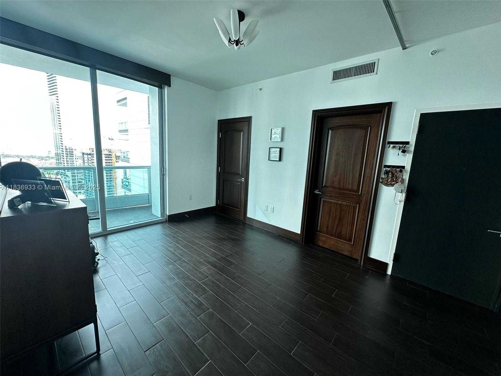 Small Image of 900 BISCAYNE BLVD #3502, Miami Number 12