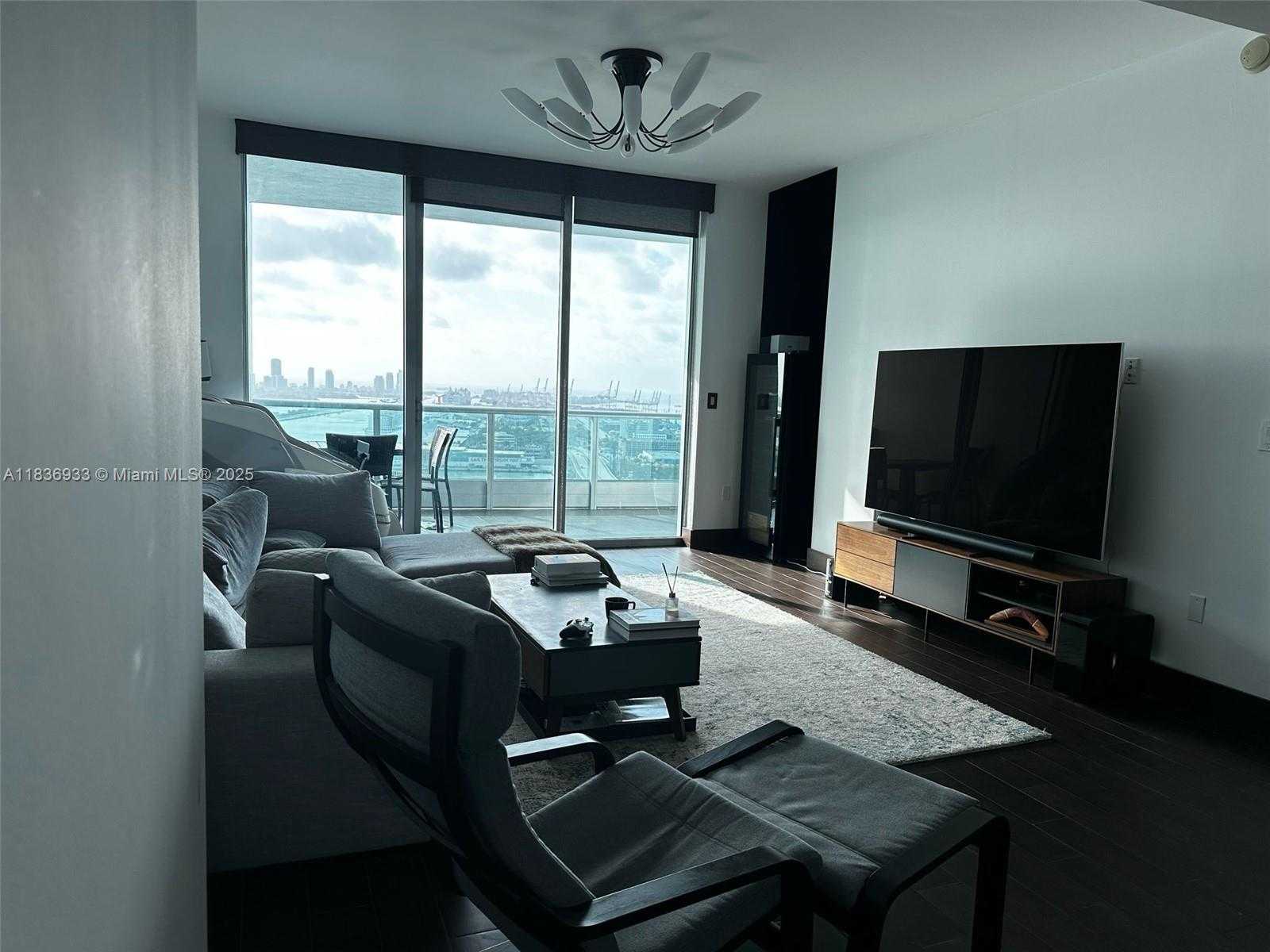 Small Image of 900 BISCAYNE BLVD #3502, Miami Number 2