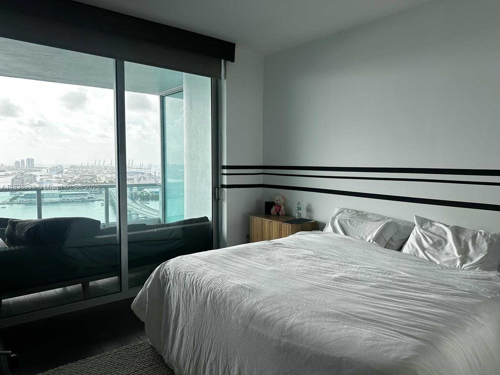 Small Image of 900 BISCAYNE BLVD #3502, Miami Number 5