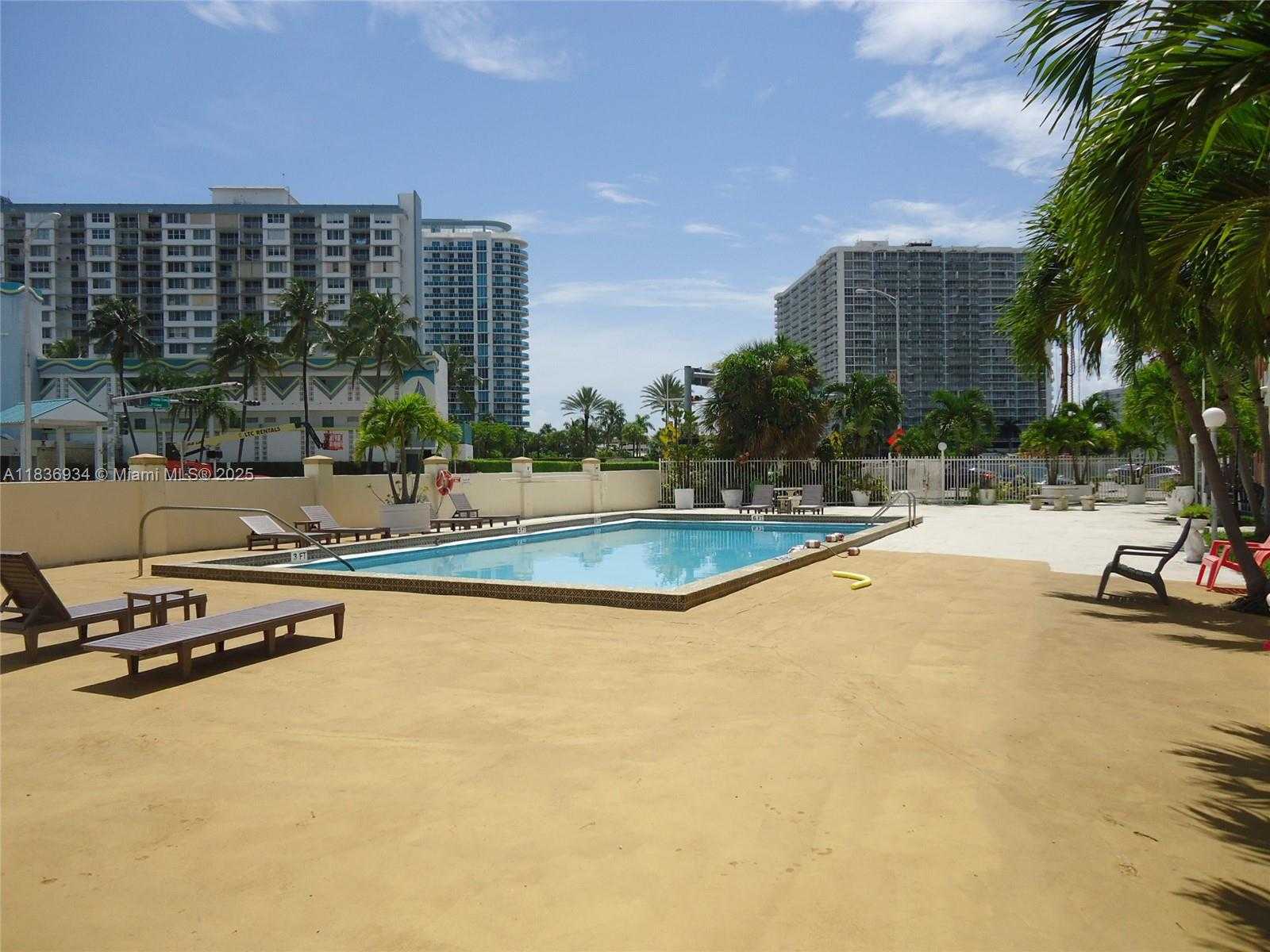 Small Image of 1770 79TH ST CSWY #D110, North Bay Village Number 11
