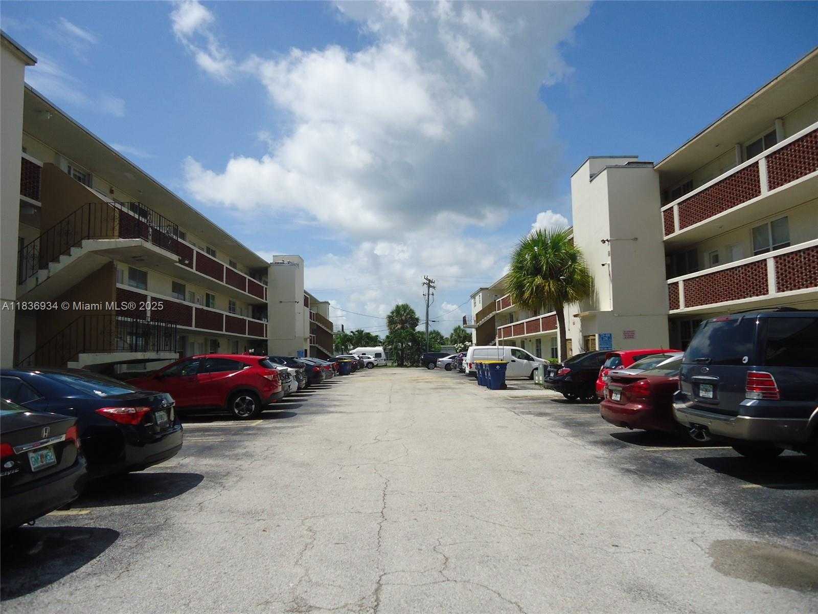Small Image of 1770 79TH ST CSWY #D110, North Bay Village Number 12