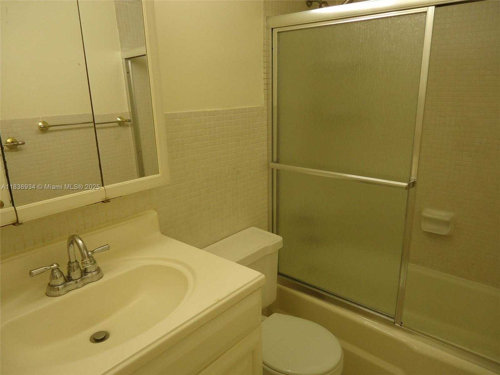Small Image of 1770 79TH ST CSWY #D110, North Bay Village Number 8