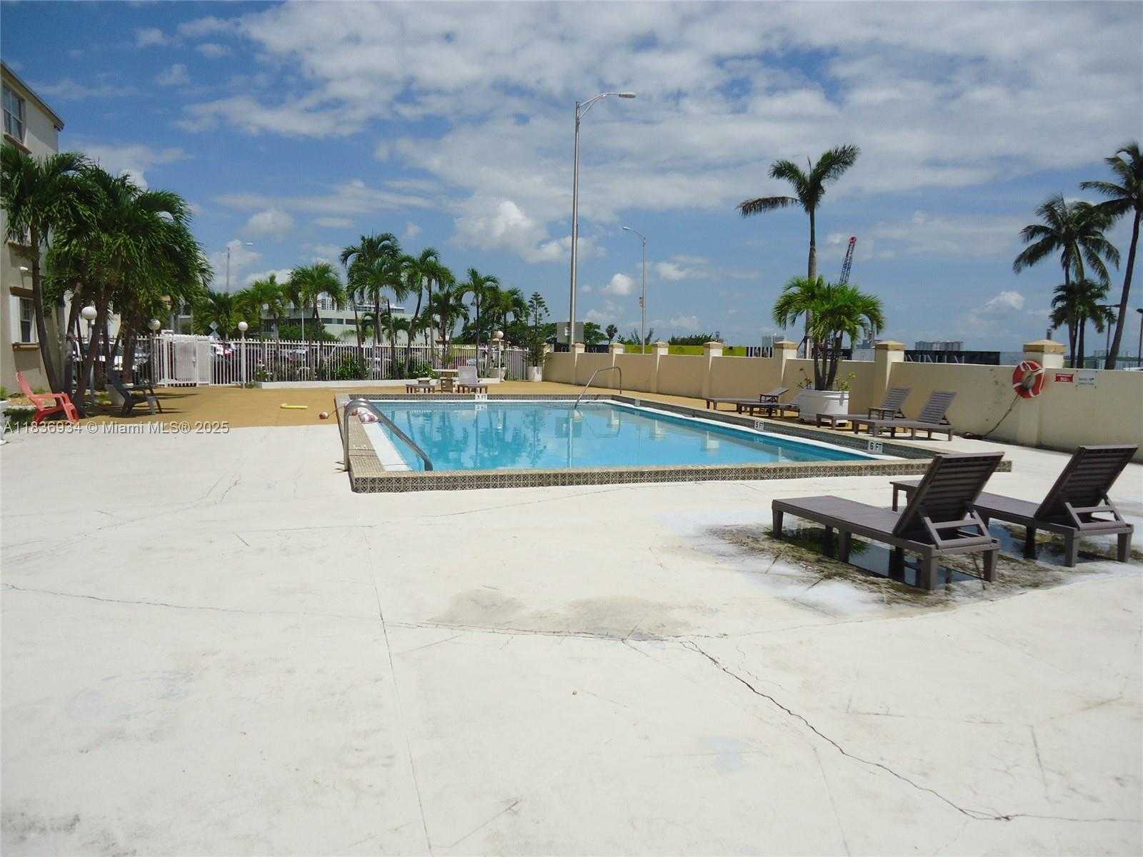 Small Image of 1770 79TH ST CSWY #D110, North Bay Village Number 9
