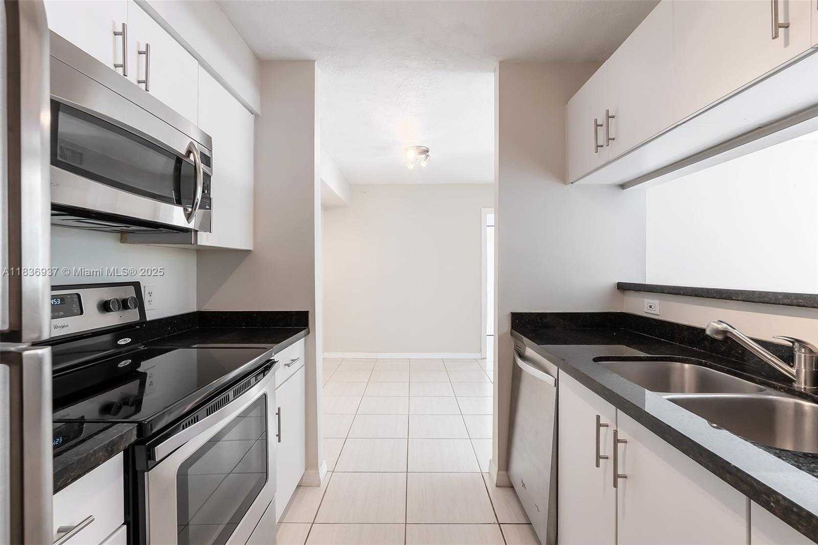 Small Image of 12136 SAINT ANDREWS PL #204, Miramar Number 11