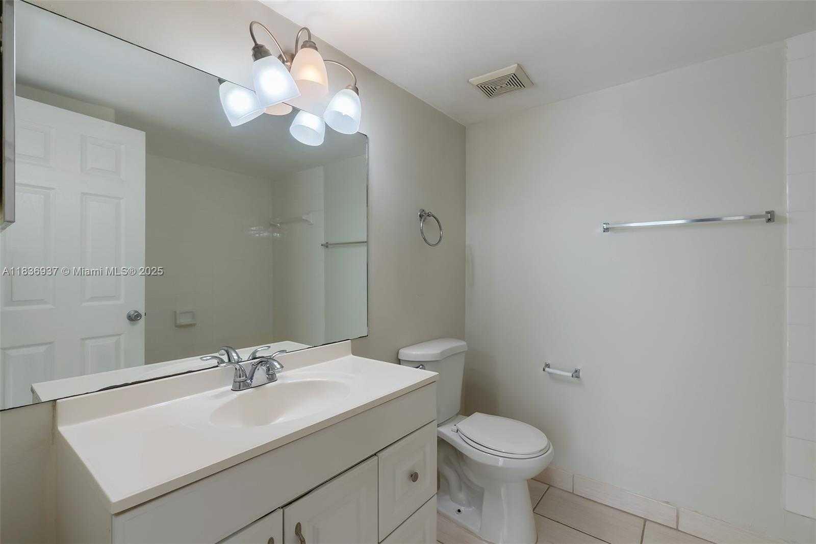 Small Image of 12136 SAINT ANDREWS PL #204, Miramar Number 15