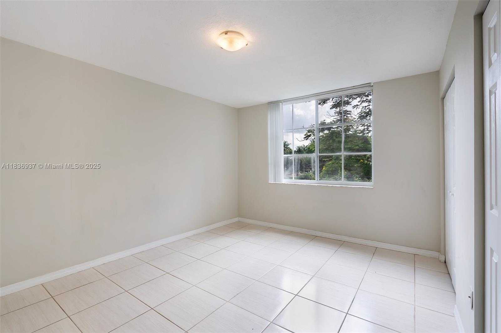 Small Image of 12136 SAINT ANDREWS PL #204, Miramar Number 19