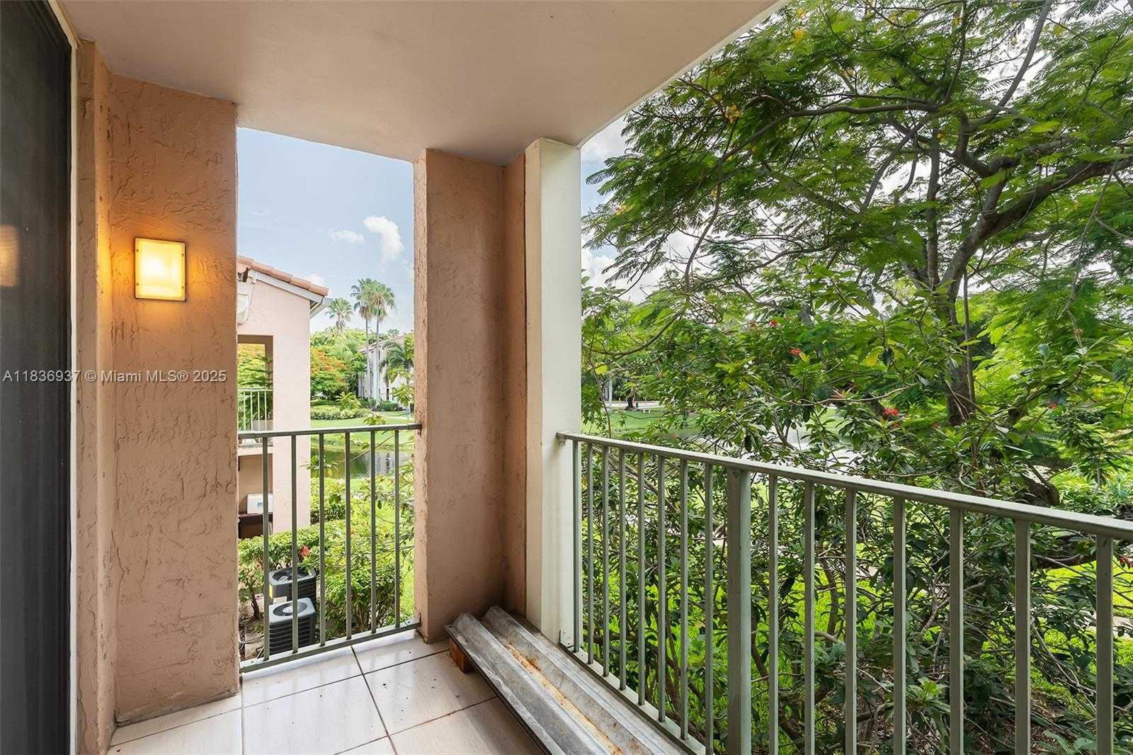 Small Image of 12136 SAINT ANDREWS PL #204, Miramar Number 5