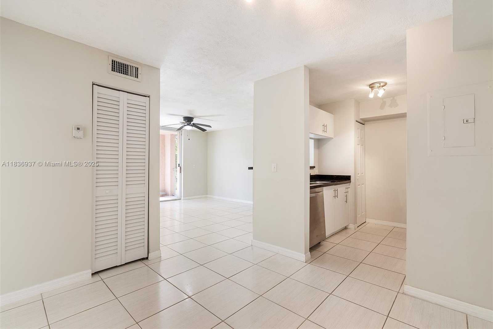 Small Image of 12136 SAINT ANDREWS PL #204, Miramar Number 9