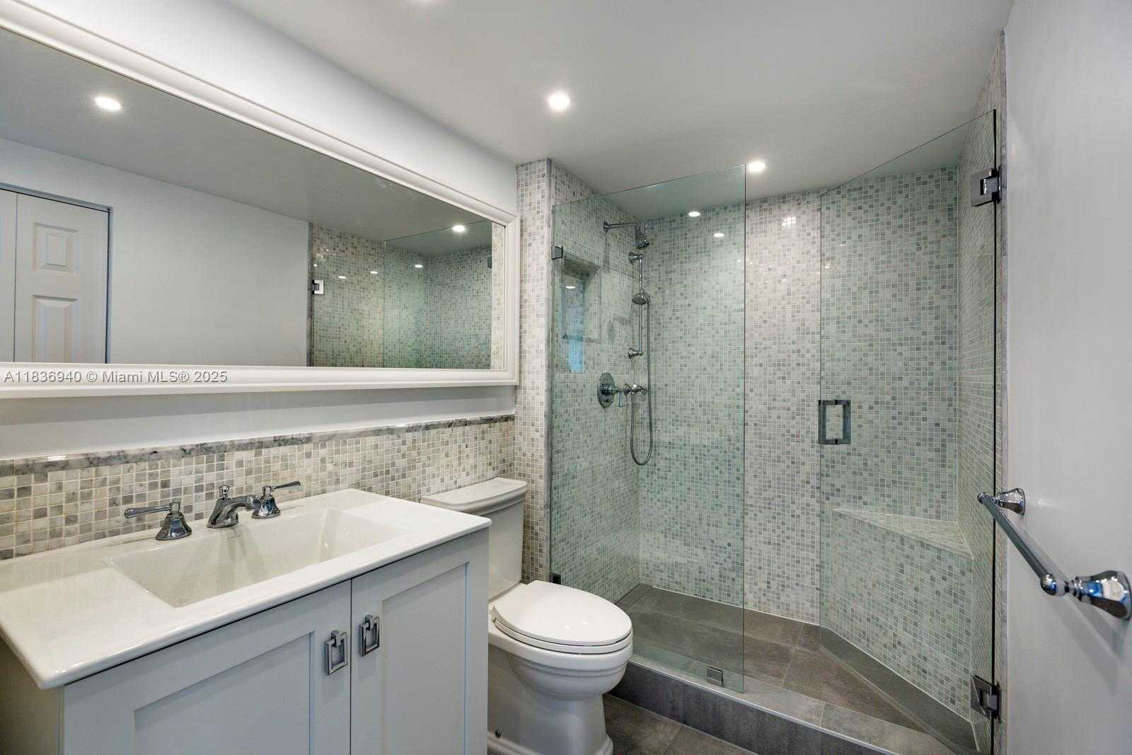 Small Image of 90 ALTON RD #1408, Miami Beach Number 10