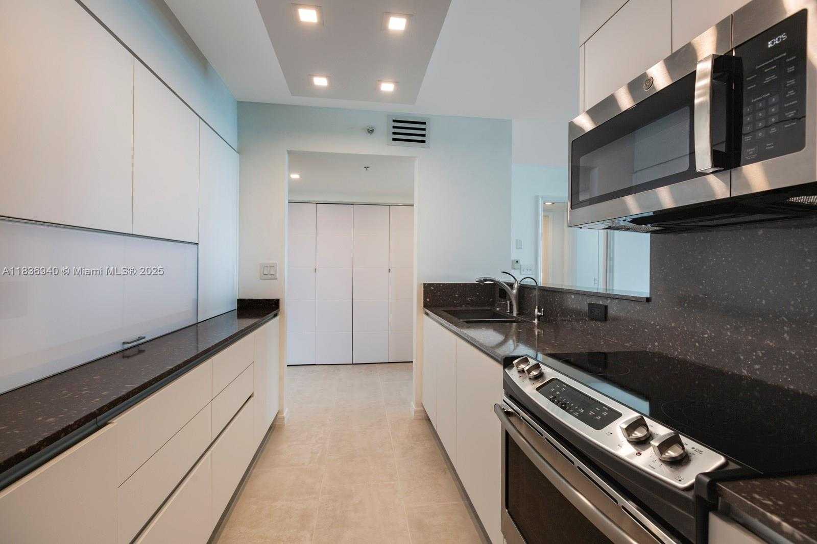 Small Image of 90 ALTON RD #1408, Miami Beach Number 2