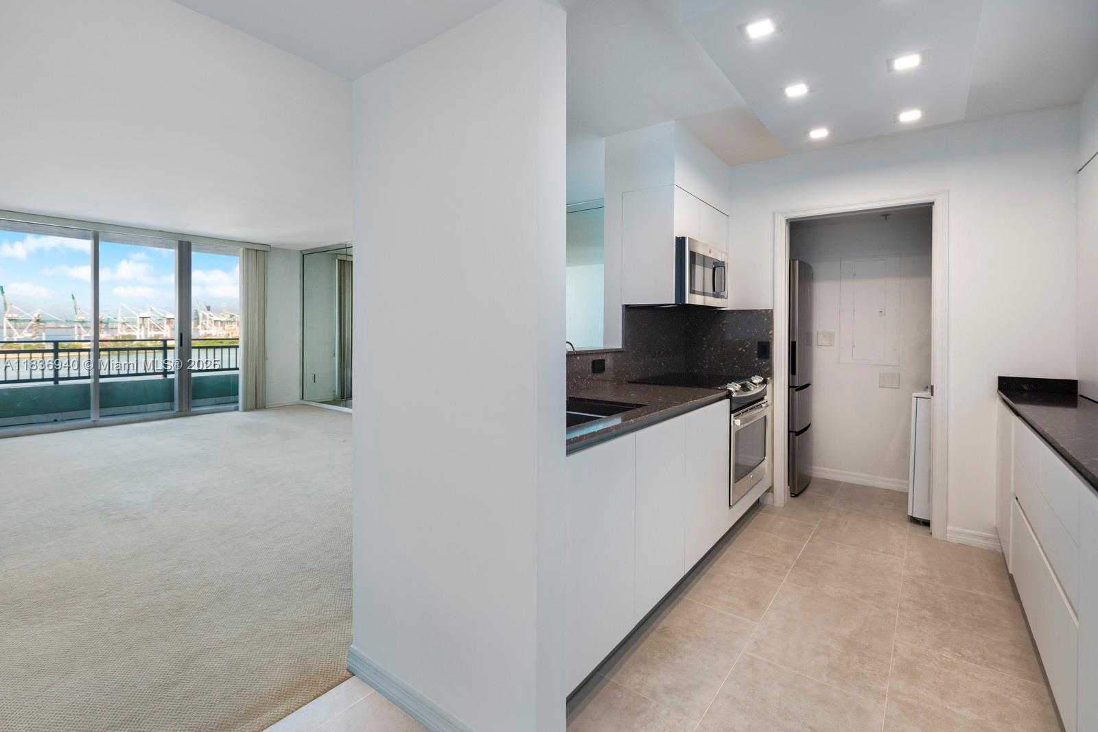 Small Image of 90 ALTON RD #1408, Miami Beach Number 6