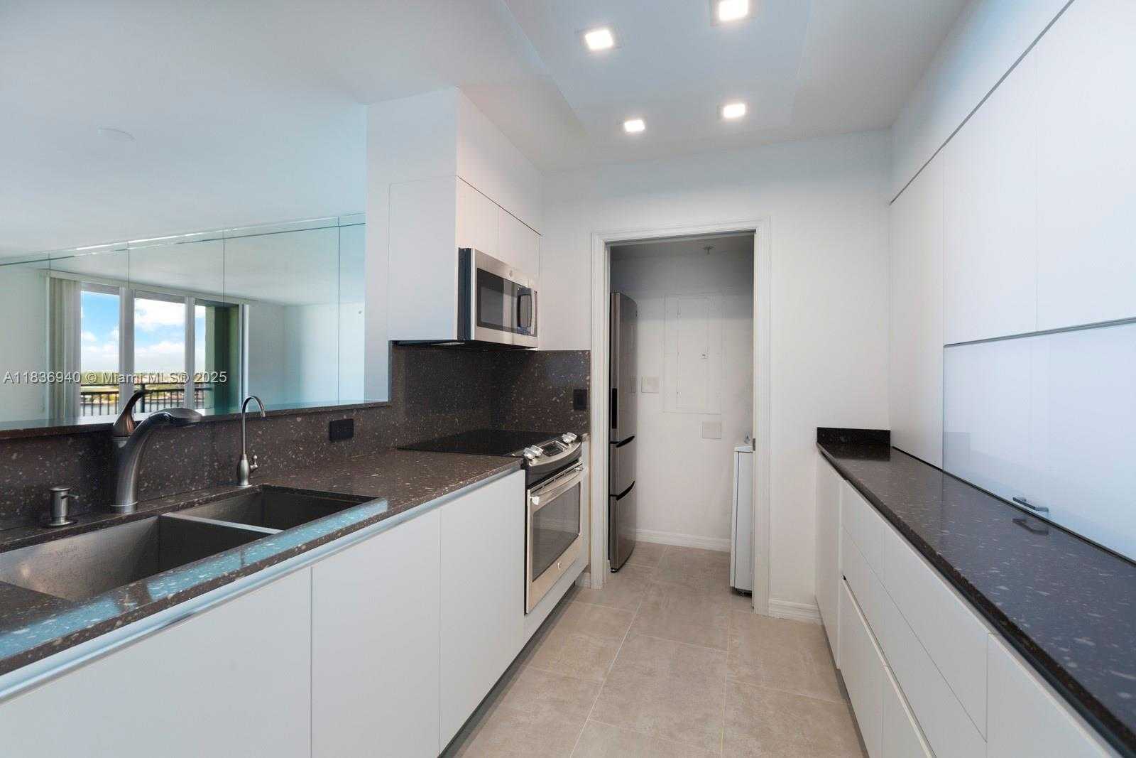 Small Image of 90 ALTON RD #1408, Miami Beach Number 8