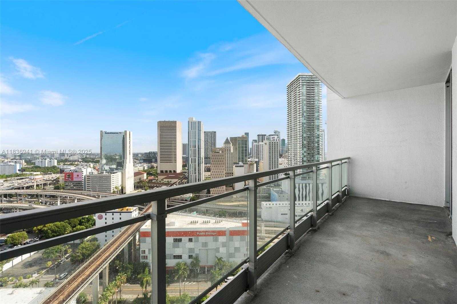 Small Image of 90 SOUTH WEST 3RD ST #2506, Miami Number 13