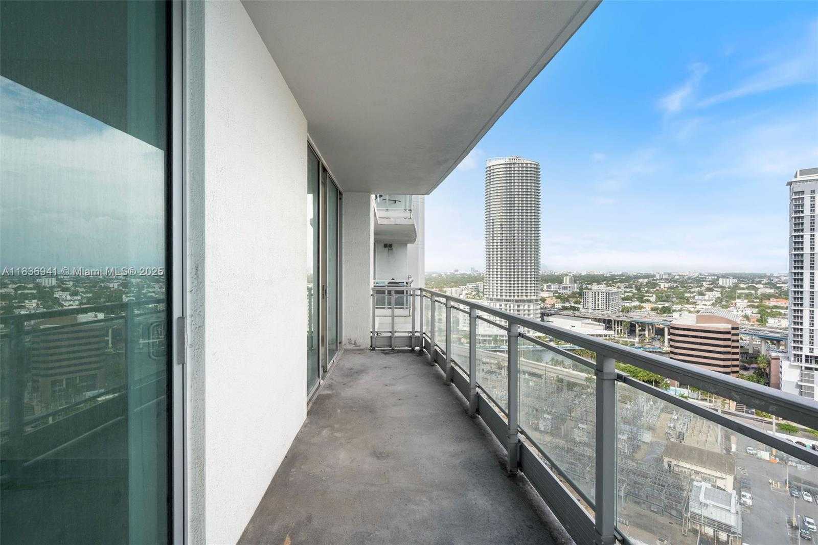 Small Image of 90 SOUTH WEST 3RD ST #2506, Miami Number 14