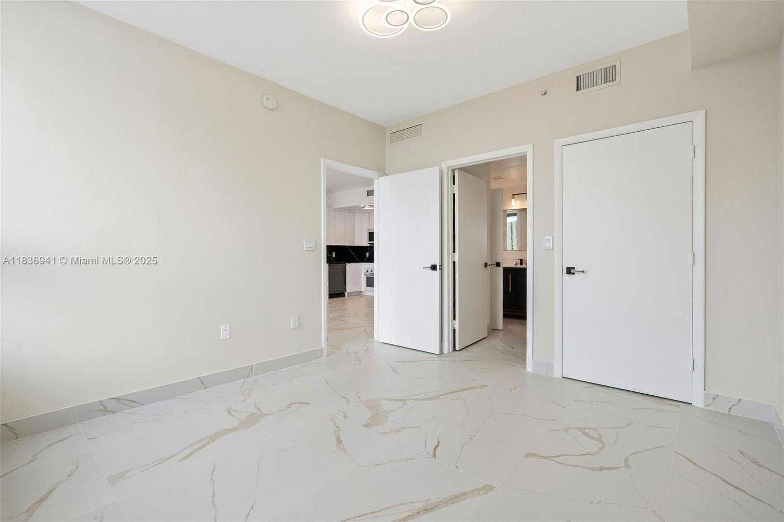 Small Image of 90 SOUTH WEST 3RD ST #2506, Miami Number 20