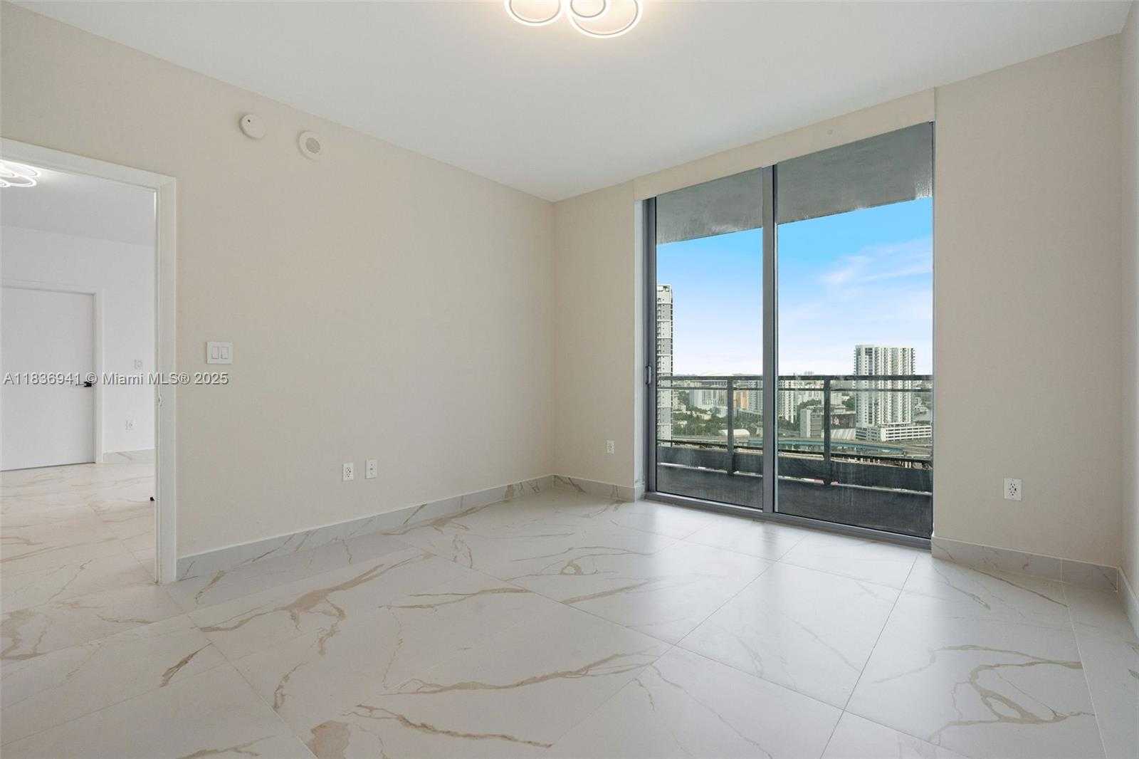 Small Image of 90 SOUTH WEST 3RD ST #2506, Miami Number 21