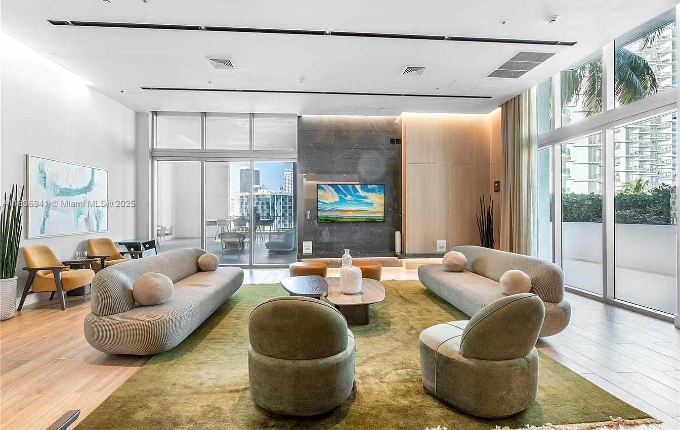 Small Image of 90 SOUTH WEST 3RD ST #2506, Miami Number 43