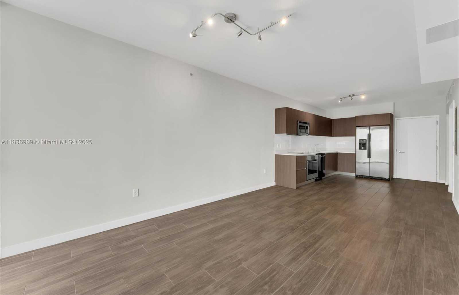 Small Image of 1600 SOUTH WEST 1ST AVE #703, Miami Number 4