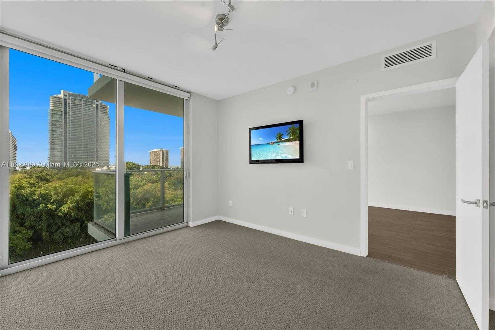 Small Image of 1600 SOUTH WEST 1ST AVE #703, Miami Number 7