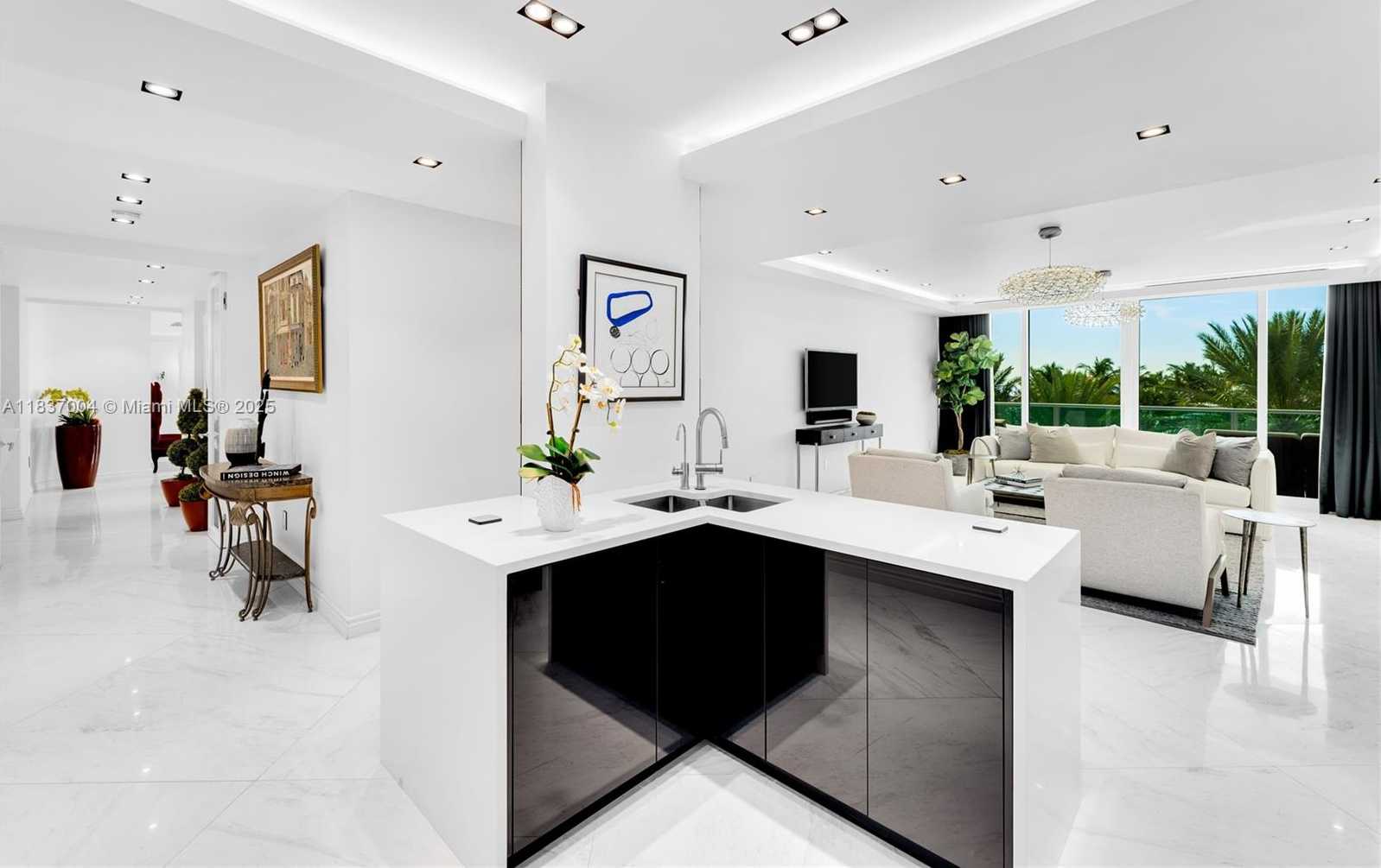 Small Image of 1455 OCEAN DR #BH-01, Miami Beach Number 31