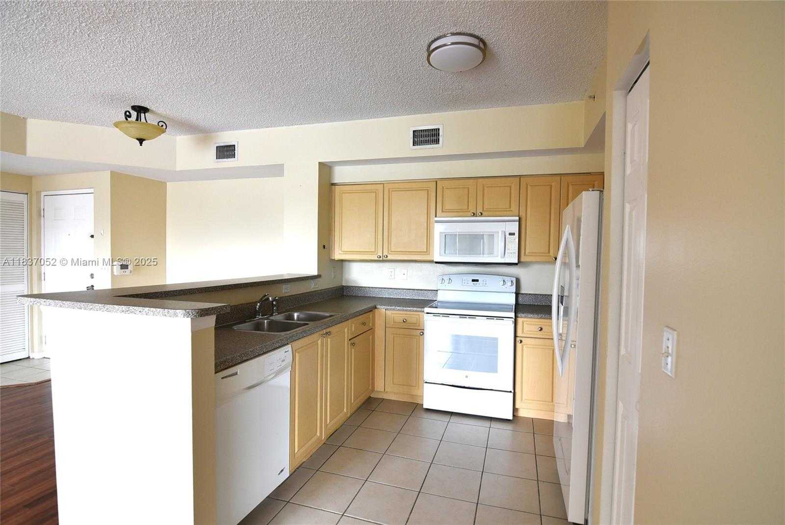 Small Image of 2151 WEST PRESERVE WAY #202, Miramar Number 10
