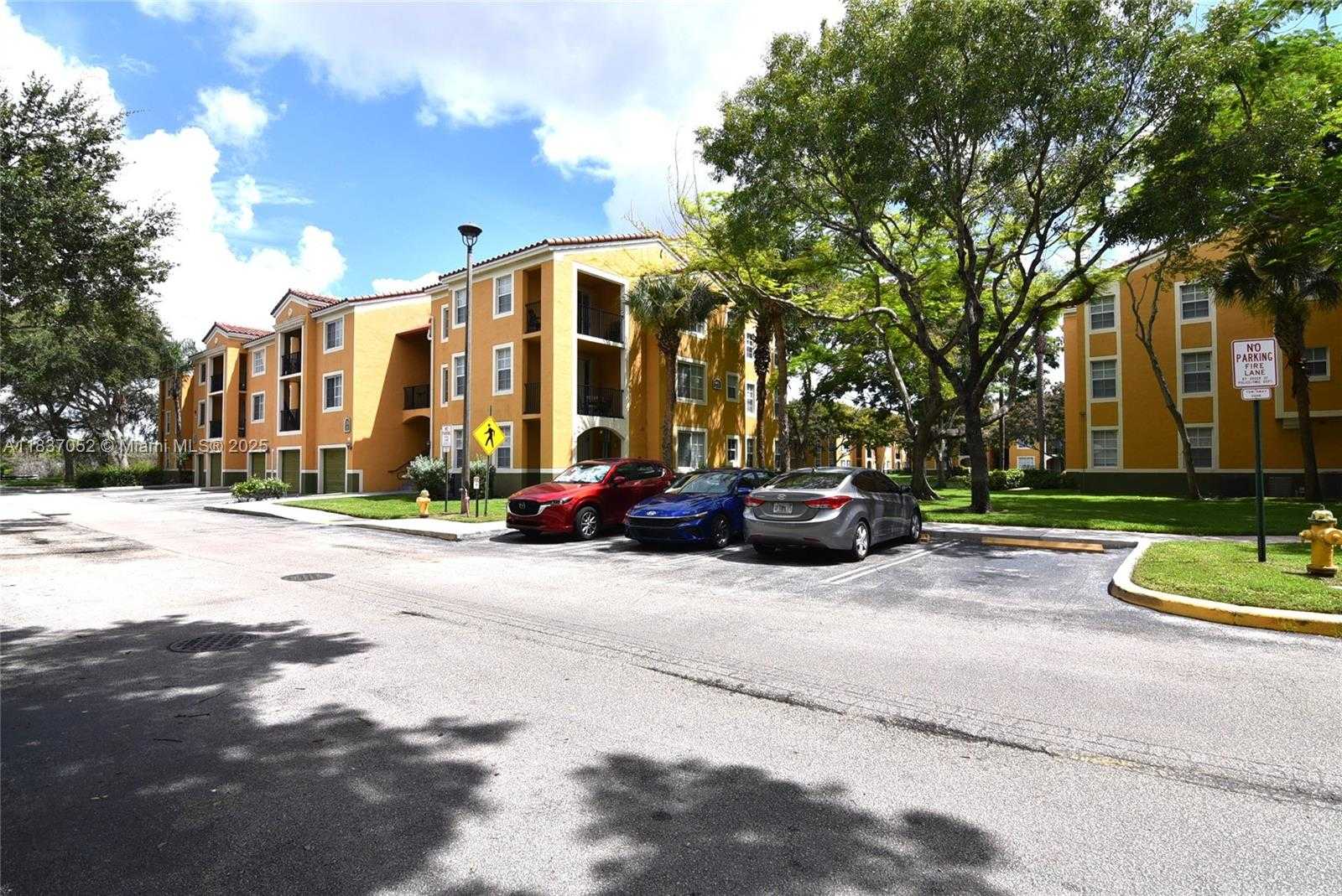 Small Image of 2151 WEST PRESERVE WAY #202, Miramar Number 3
