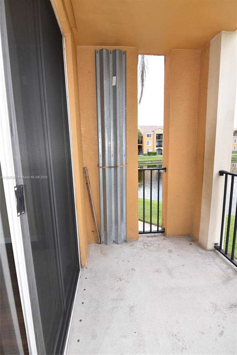 Small Image of 2151 WEST PRESERVE WAY #202, Miramar Number 32