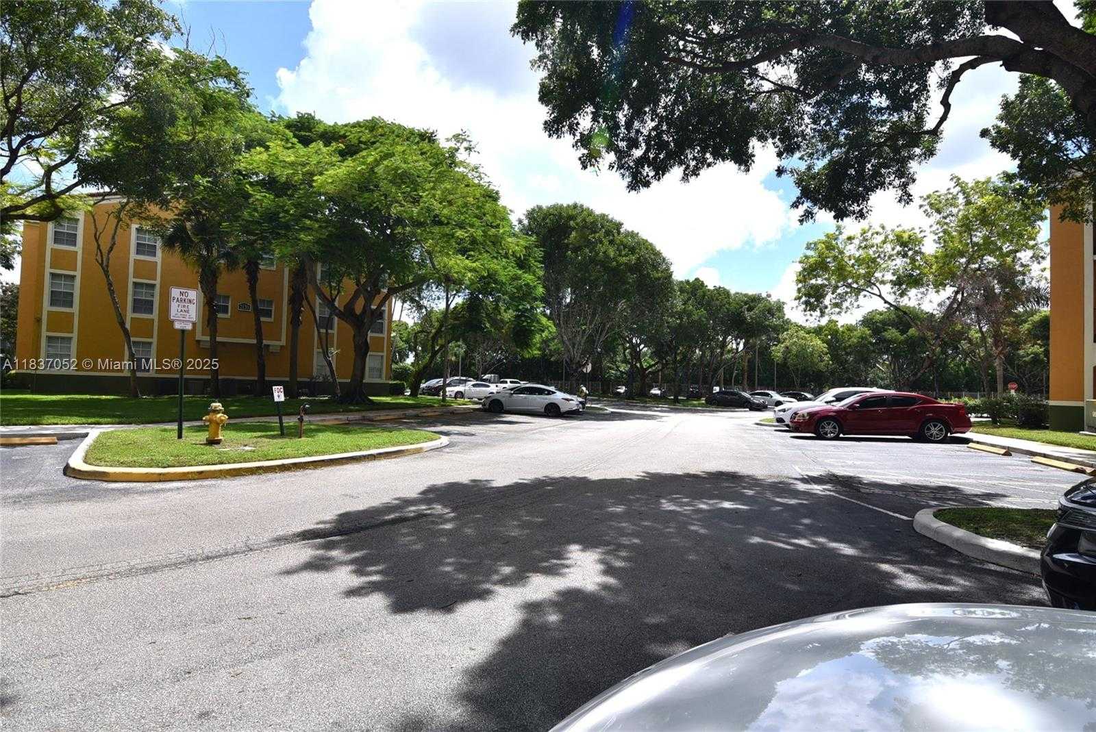 Small Image of 2151 WEST PRESERVE WAY #202, Miramar Number 37