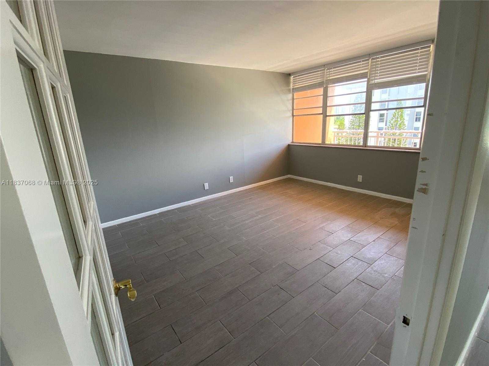 Small Image of 2025 NORTH EAST 164TH ST #807, North Miami Beach Number 13