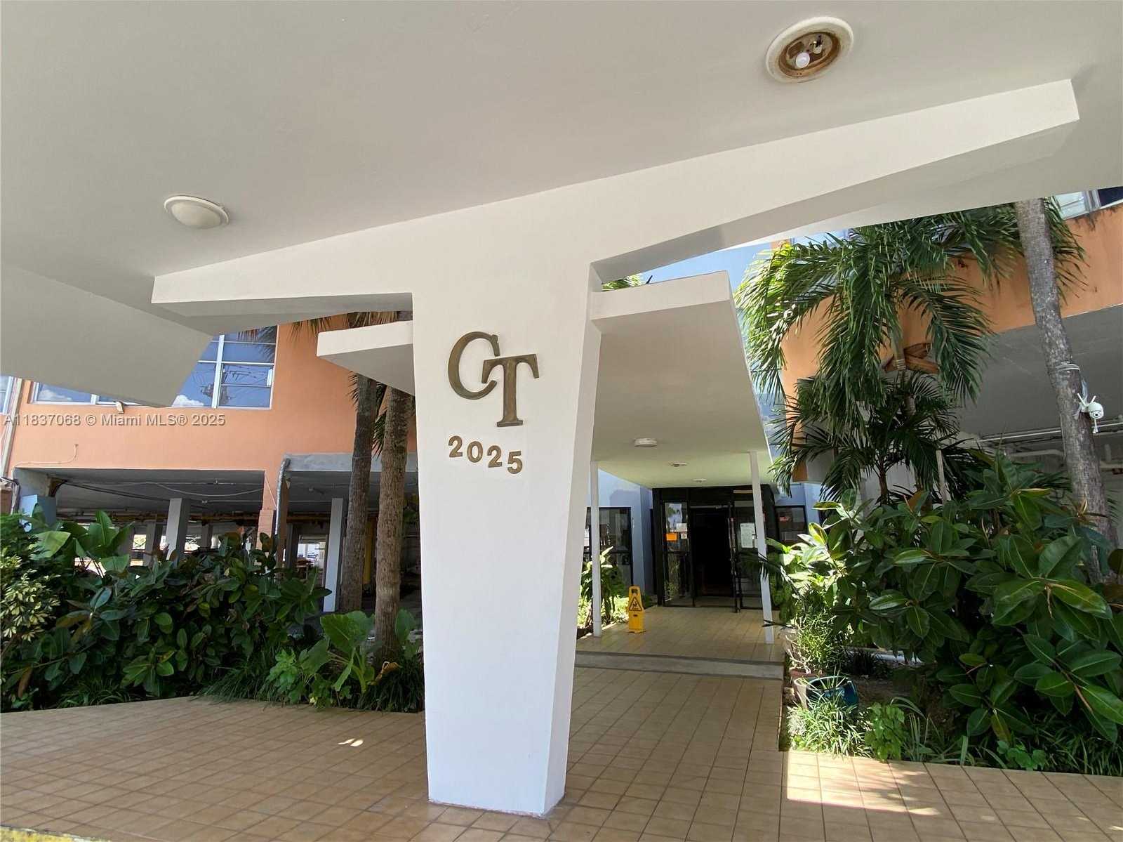 Small Image of 2025 NORTH EAST 164TH ST #807, North Miami Beach Number 2