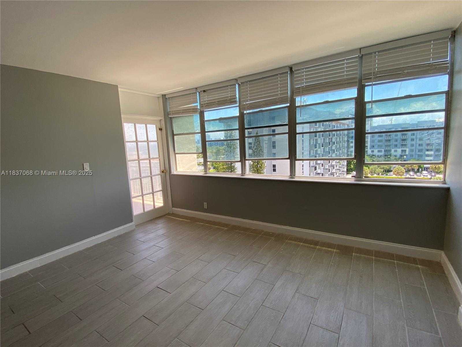 Small Image of 2025 NORTH EAST 164TH ST #807, North Miami Beach Number 21