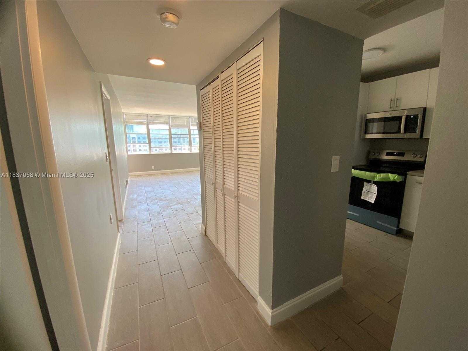 Small Image of 2025 NORTH EAST 164TH ST #807, North Miami Beach Number 5