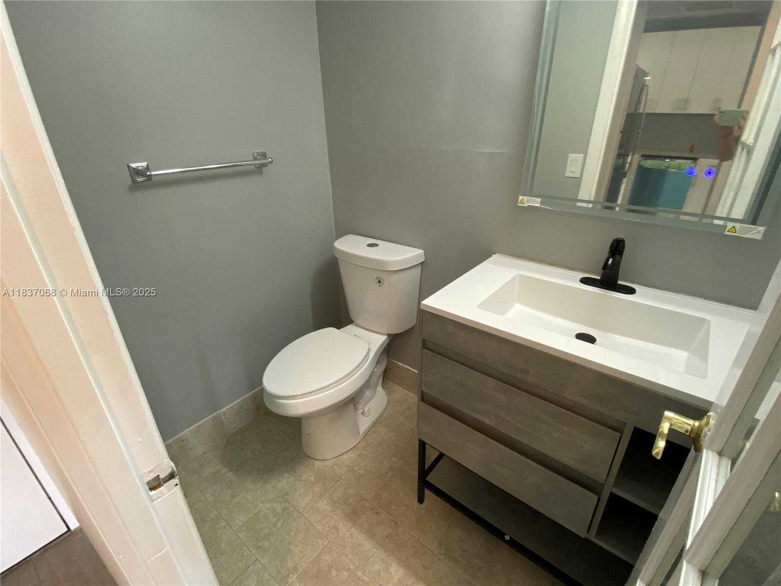 Small Image of 2025 NORTH EAST 164TH ST #807, North Miami Beach Number 6