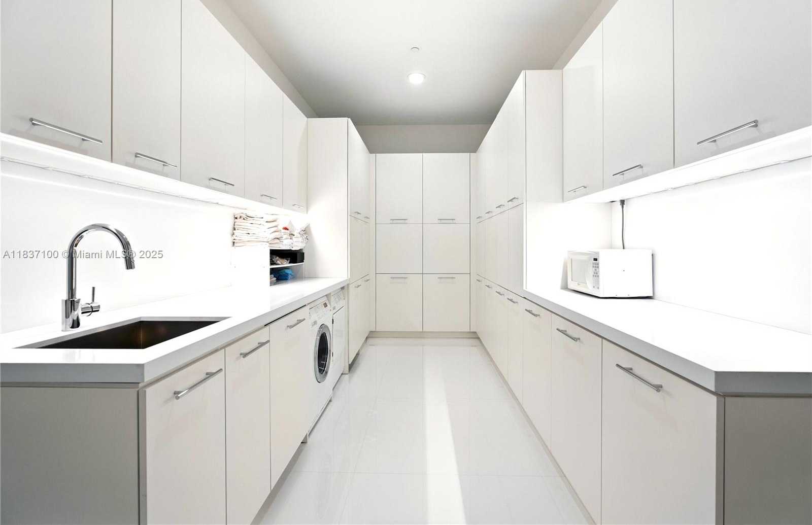 Small Image of 2675 SOUTH BAYSHORE DR #1601S, Miami Number 34