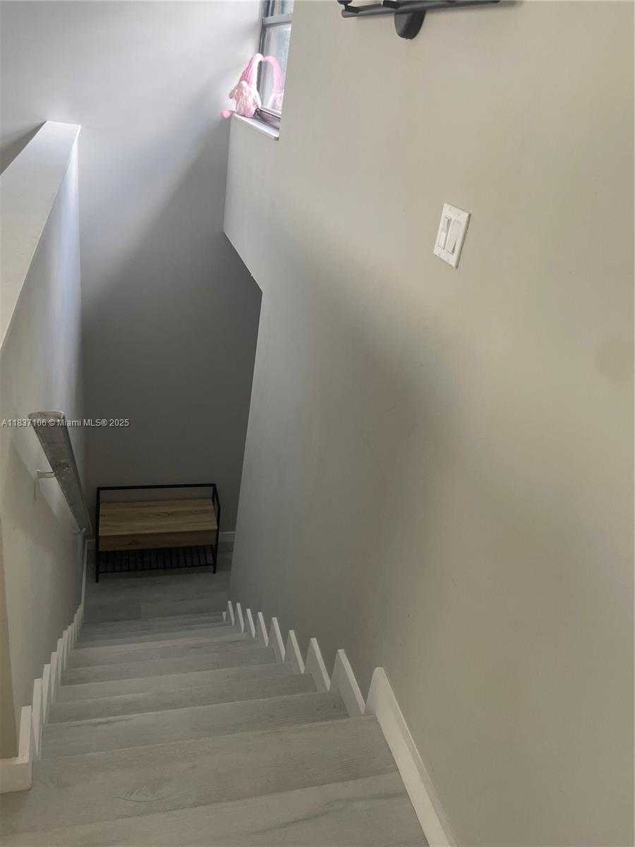 Small Image of 10020 NORTH WEST 9TH ST CIR #203, Miami Number 4