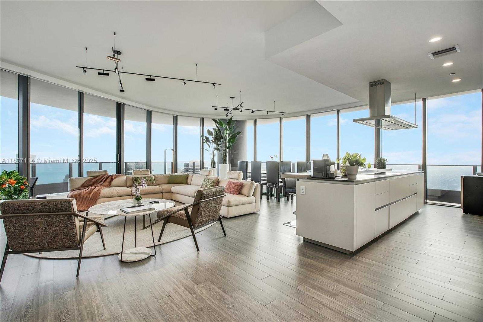Small Image of 1000 BRICKELL PLZ #PH6002, Miami Number 2