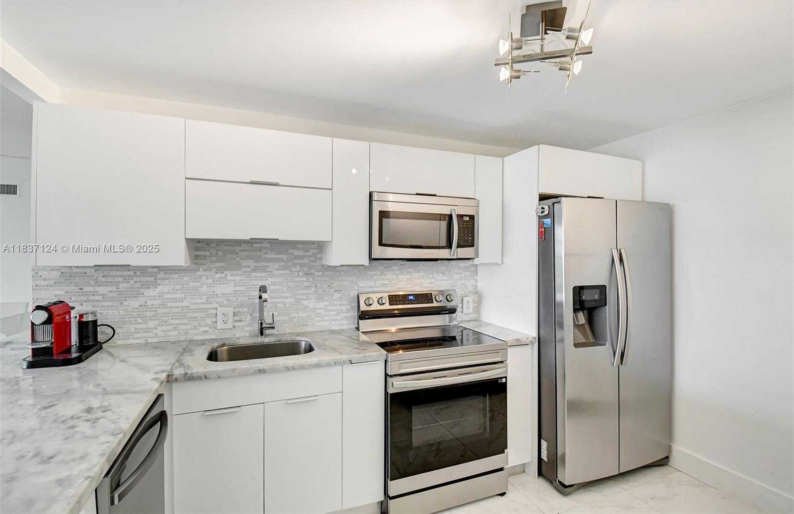 Small Image of 20100 WEST COUNTRY CLUB DR #1005, Aventura Number 11