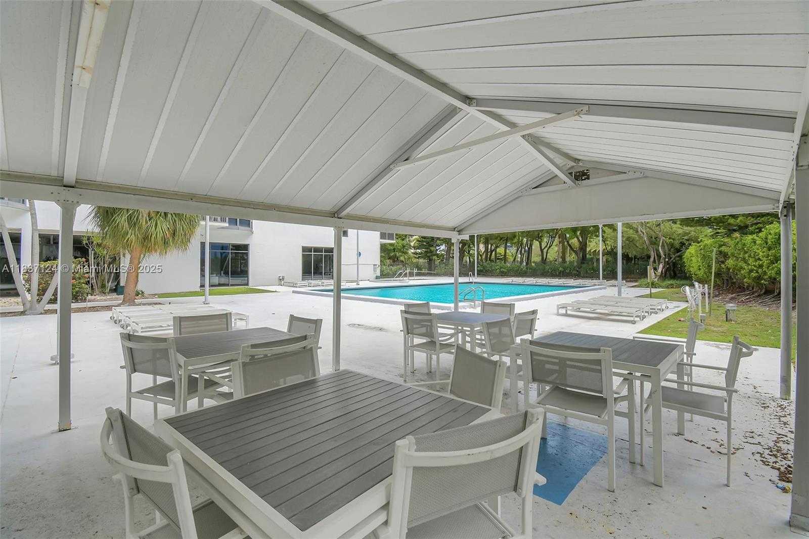 Small Image of 20100 WEST COUNTRY CLUB DR #1005, Aventura Number 33