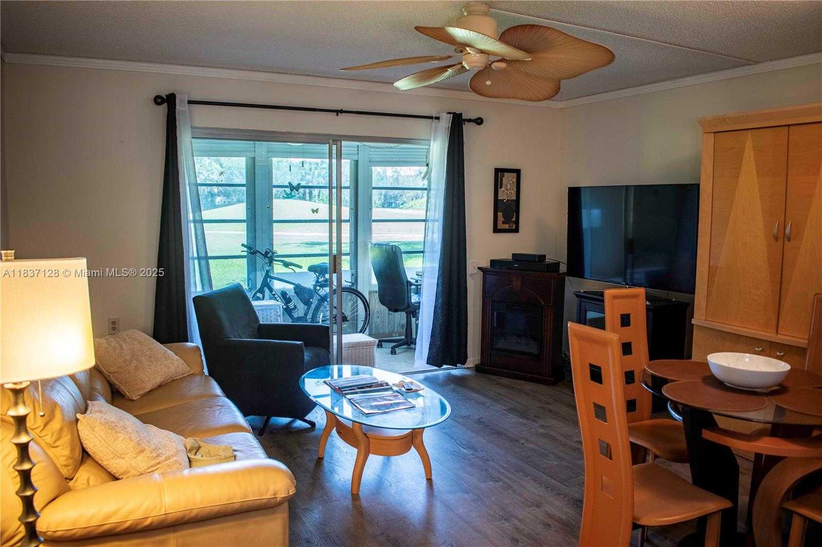 Small Image of 4501 MARTINIQUE WAY #C1, Coconut Creek Number 3