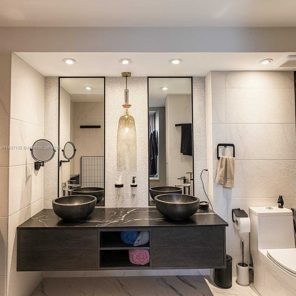 Small Image of 20379 WEST COUNTRY CLUB DR #2333, Aventura Number 14
