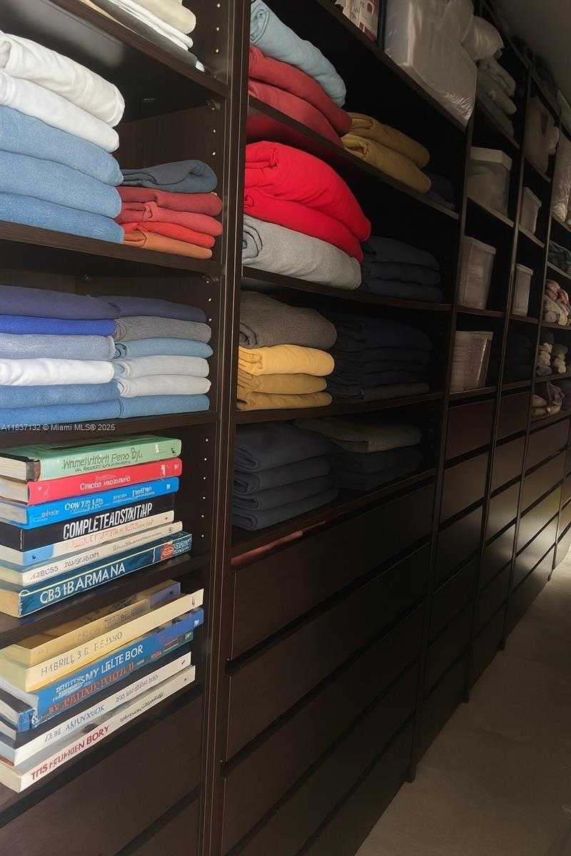 Small Image of 20379 WEST COUNTRY CLUB DR #2333, Aventura Number 17